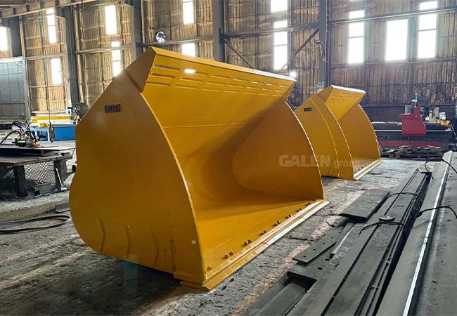 Komatsu WA470 Hafif Malzeme Kovaları